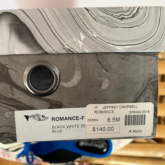 Jeffrey Campbell "Romance" Kitten Heel Mule, Size 8 - Picture 5 of 5